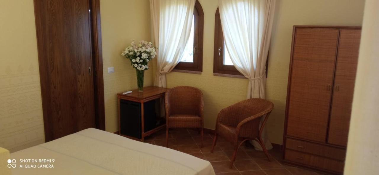 S'Ena Hotel Arbus Bagian luar foto